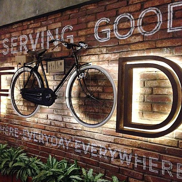 wall-restaurant-branding